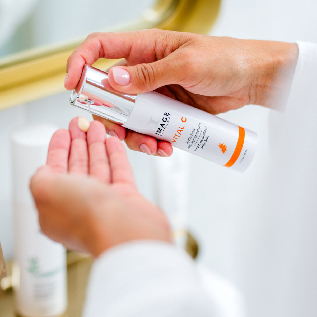 VITAL C HYDRATING ANTI-AGING SERUM